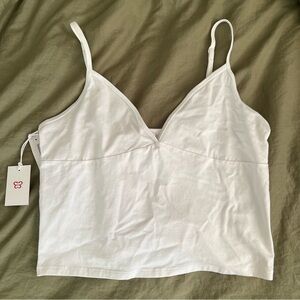 sunday best aritzia white v neck cami crop top🌟